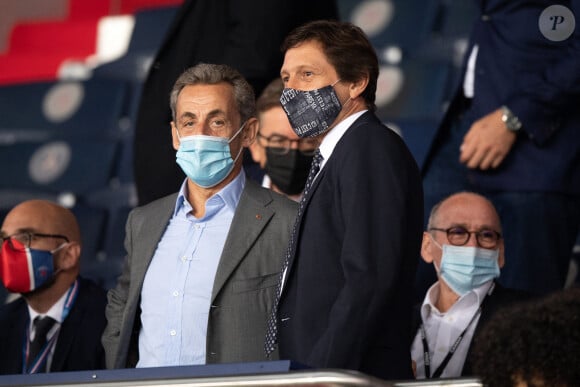 Nicolas Sarkozy et Leonardo Araujo lors du match PSG-Olympique de Marseille au Parc des princes le 13 septembre 2020