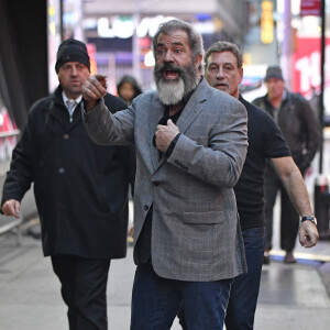 Mel Gibson arrive dans les studios de l'émission "Good Morning America" pour faire la promotion du film "Hacksaw Ridge" à New York, le 1er novembre 2016.