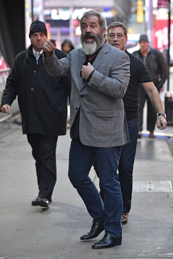 Mel Gibson arrive dans les studios de l'émission "Good Morning America" pour faire la promotion du film "Hacksaw Ridge" à New York, le 1er novembre 2016.