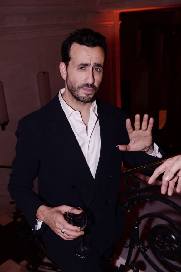 Jonathan Cohen lors de la soirée de gala de la 18ème édition du "Dîner de la mode du Sidaction" au Pavillon Cambon Capucines - Potel et Chabot à Paris, France, 2020. © Rachid Bellak/Bestimage