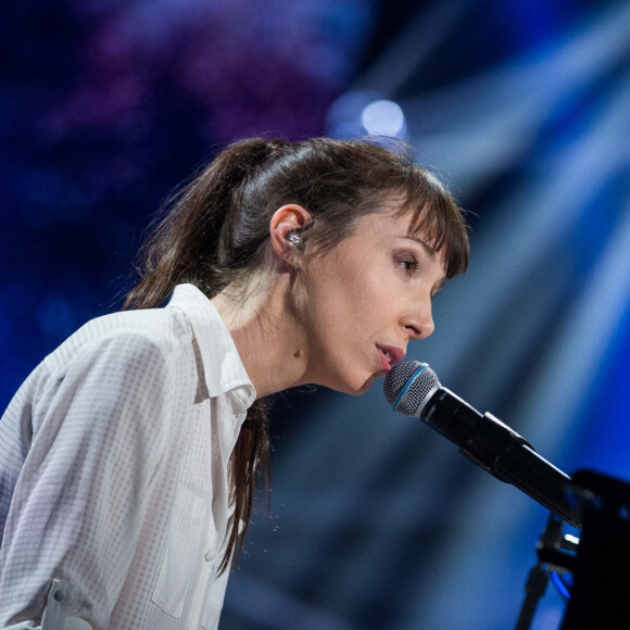 Exclusif - Jeanne Cherhal - Enregistrement de l'émission "Bon anniversaire Veronique Sanson" qui sera diffusée le 26 Avril 2019 à 21 heures sur France 3. Paris le 8 Avril 2019. © Cyril Moreau / Bestimage