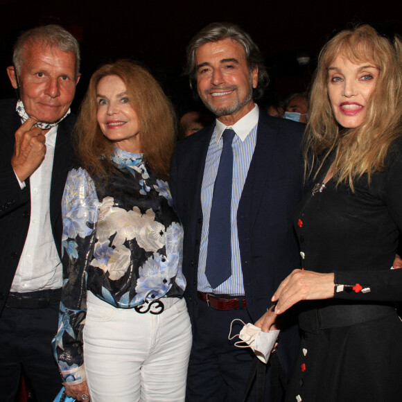 Patrick Poivre d'Arvor, Cyrielle Clair, Alexandre Zouari, Arielle Dombasle - Soirée exceptionnelle en l'honneur de Pierre Cardin à l'occasion des 70 ans de sa maison de couture et projection du film documentaire "House of Cardin" suivi d'un cocktail au théâtre du Châtelet à Paris, le 21 septembre 2020. © Philippe Baldini/Bestimage