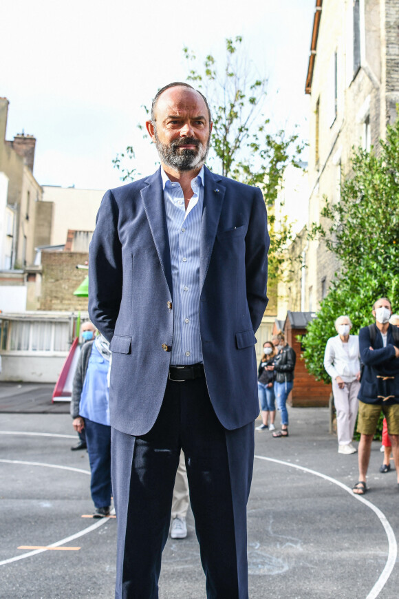 Le Premier ministre Edouard Philippe se rend dans un bureau de vote pour le deuxième tour des municipales 2020 au Havre le 28 juin 2020.