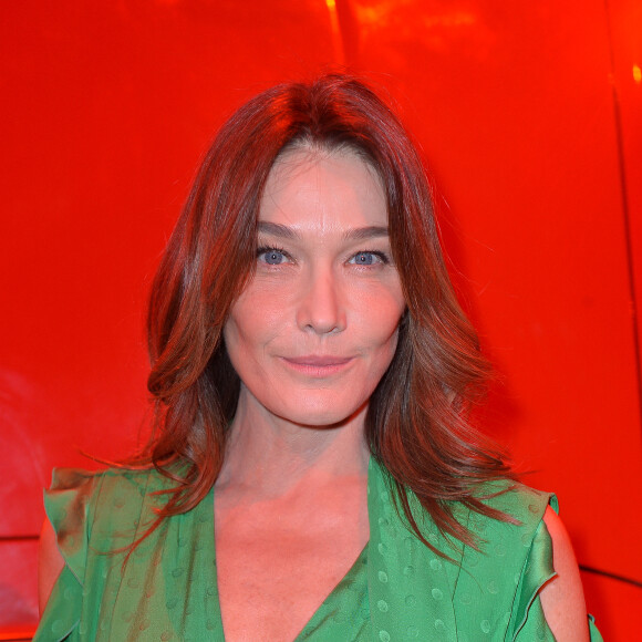 Carla Bruni-Sarkozy au front-row du défilé de mode prêt-à-porter "Off-White" automne-hiver 2020/2021 lors de la semaine de la mode à Paris, France, le 27 février 2020. © Veeren-Clovis/bestimage 