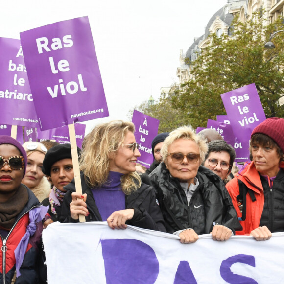 Eva Darlan, Claudia Tagbo, Najat Vallaud-Belkacem, Alexandra Lamy, Muriel Robin et sa compagne Anne Le Nen, Julie Gayet, Nadège Beausson-Diagne, Tatiana-Laurens Delarue - De nombreuses artistes et personnalités marchent contre les violences sexistes et sexuelles (marche organisée par le collectif NousToutes) de place de l'Opéra jusqu'à la place de la Nation à Paris le 23 Novembre 2019 © Coadic Guirec / Bestimage