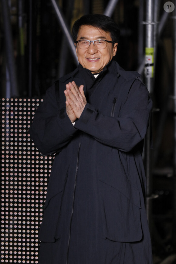 Jackie Chan défile pour la marque Li-ning - People au défilé de mode Homme automne-hiver 2020/2021 "Li-ning" à Paris. Le 18 janvier 2020 © Veeren Ramsamy-Christophe Clovis / Bestimage