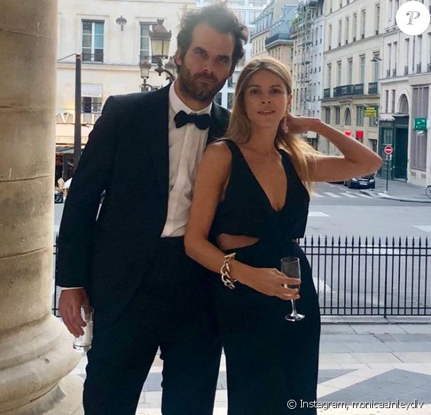 L'influenceuse, journaliste et égérie street style Monica Ainley mariée à Marc de la Villardière.