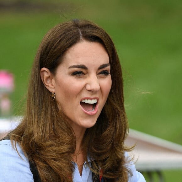 Kate Middleton, duchesse de Cambridge, et nouvelle co-présidente de l'Association Scoute, fait des activités de plein air avec un club de scouts "2th Northolt Scouts" à Londres, le 29 septembre 2020.