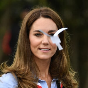 Kate Middleton, duchesse de Cambridge, et nouvelle co-présidente de l'Association Scoute, fait des activités de plein air avec un club de scouts "2th Northolt Scouts" à Londres, le 29 septembre 2020.