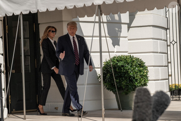 Le président Donald Trump et la première dame Melania Trump quittent La Maison Blanche pour se rendre à Cleveland dans l'Ohio, le 29 septembre 2020