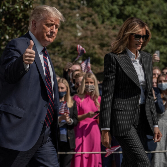 Le président Donald Trump et la première dame Melania Trump quittent La Maison Blanche pour se rendre à Cleveland dans l'Ohio, le 29 septembre 2020
