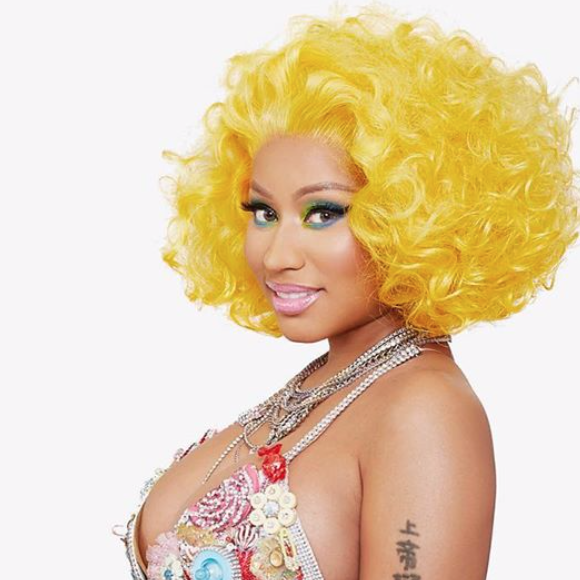 Nicki Minaj est devenue maman ! La rappeuse, ici photographiée enceinte avec David Lachappelle, a accouché.