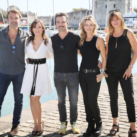 Patrick Puydebat, Elsa Esnoult, Sébastien Roch, Laure Guibert, Laly Meignan - Photocall de la série "Les mystères de l'amour" lors de la 21ème édition du Festival de la Fiction TV de la Rochelle . © Patrick Bernard / Bestimage