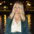 Emmanuelle Béart assiste au défilé AMI, collection prêt-à-porter printemps-été 2021 sur le pont de Sully à Paris. © Olivier Borde / Bestimage
