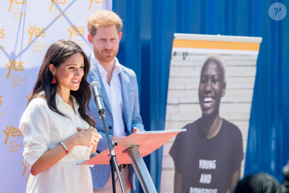 Le prince Harry, duc de Sussex, et Meghan Markle, duchesse de Sussex, visite l'association "Yes" (Youth Employment Service) qui oeuvre pour résoudre le problème du chômage des jeunes en Afrique du Sud. Johannesburg, le 2 octobre 2019.