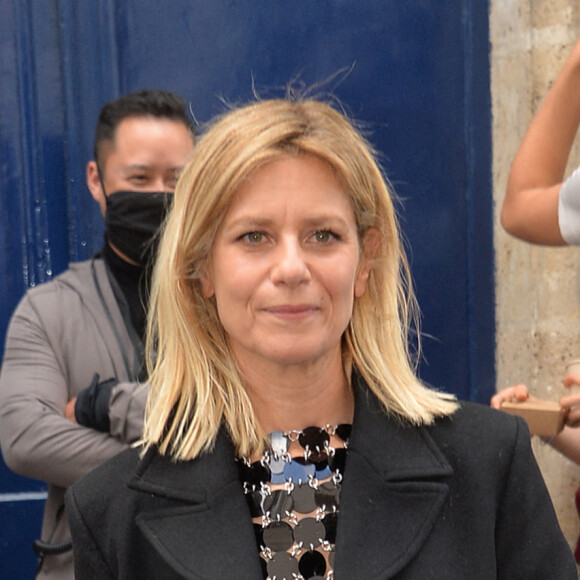 Marina Foïs arrive au défilé Paco Rabanne collection Printemps-Eté 2021 lors de la fashion week de Paris, le 4 octobre 2020. © Veeren Ramsamy-Christophe Clovis/Bestimage