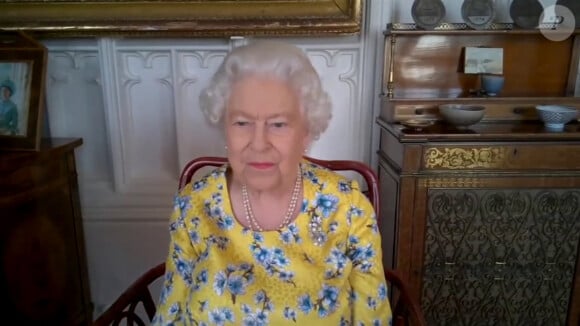 La reine Elisabeth II d'Angleterre a effectué une visite virtuelle au ministère des Affaires étrangères et du Commonwealth (FCO) pour le dévoilement de son nouveau portrait. 2020