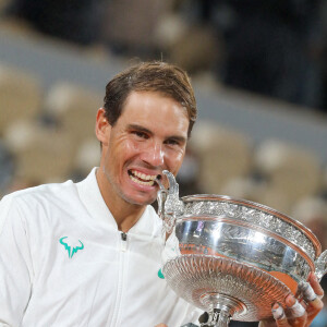 Rafael Nadal remporte les internationaux de tennis de Roland Garros pour la 13ème fois à Paris le 11 octobre 2020. © Dominique Jacovides / Bestimage