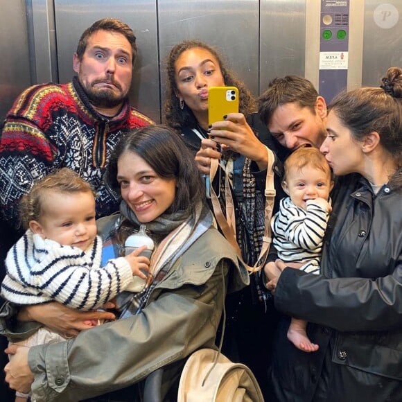 Les filles de Catherine Laborde avec leurs bébés, sur Instagram, le 2 octobre 2020
