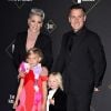 Pink, son mari Carey Hart et leurs deux enfants Willow et Jameson, assistent à la 45ème cérémonie des "E! People's Choice Awards" à Santa Monica, le 10 novembre 2019.