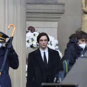 Robert Pattinson, dans le rôle de Bruce Wayne, sur le tournage du film "The Batman" à Liverpool. Le 13 octobre 2020