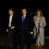Le président Donald Trump et la première dame Melania Trump avec leur fils Barron Trump arrivent à la Maison Blanche à Washington, DC après avoir passé le week-end à Mar-a-Lago en Floride, le 18 février 2019 