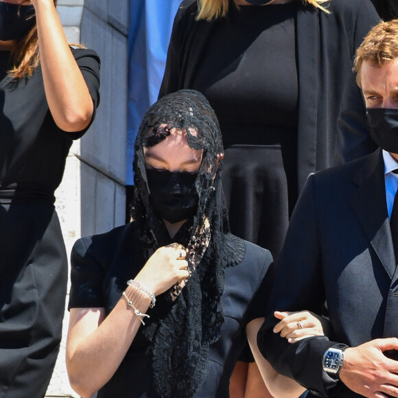 Pierre Casiraghi et ses soeurs, Alexandra de Hanovre et Charlotte Casiraghi - Obsèques de la baronne Elizabeth-Ann de Massy (Elisabeth Anne), cousine du prince Albert II en la cathédrale Notre-Dame-Immaculée de Monaco le 17 juin 2020. © Lionel Urman/Panoramic/Bestimage