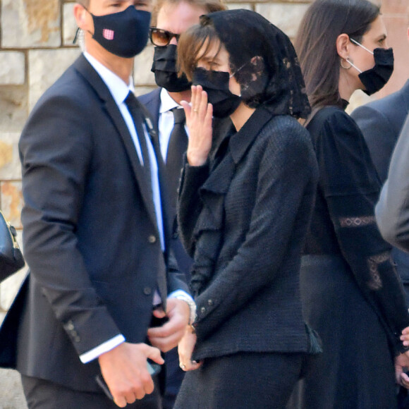 Beatrice Borromeo, Andrea Casiraghi, sa femme Tatiana Santo Domingo, Charlotte Casiraghi et Pierre Casiraghi - Obsèques de la baronne Elizabeth-Ann de Massy (Elisabeth Anne), cousine du prince Albert II en la cathédrale Notre-Dame-Immaculée de Monaco le 17 juin 2020. © Bruno Bebert / Bestimage