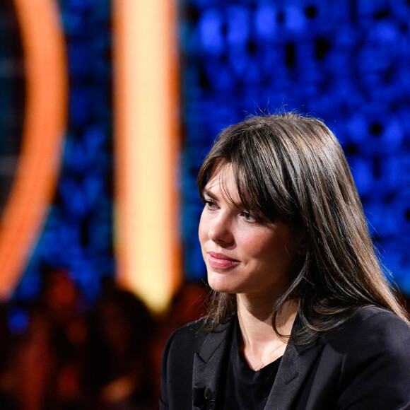 Charlotte Casiraghi sur le plateau de l'émission "Le parole della settimana" à Milan en Italie le 5 octobre 2019.