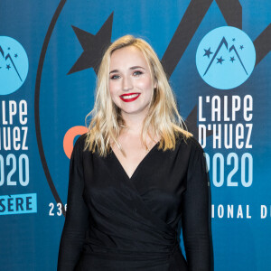 Chloé Jouannet (membre du jury) lors du photocall de la soirée d'ouverture de la 23ème édition du festival international du film de comédie l'Alpe d'Huez, Isère, France, le 14 janvier 2020. © Cyril Moreau/Bestimage