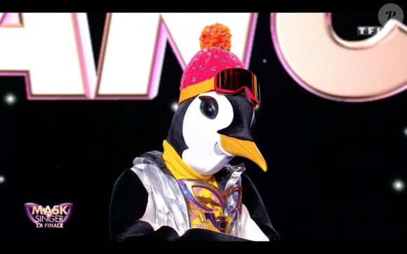 Larusso était le Manchot. Elle remporte la finale de "Mask Singer 2020", le 28 novembre 2020.