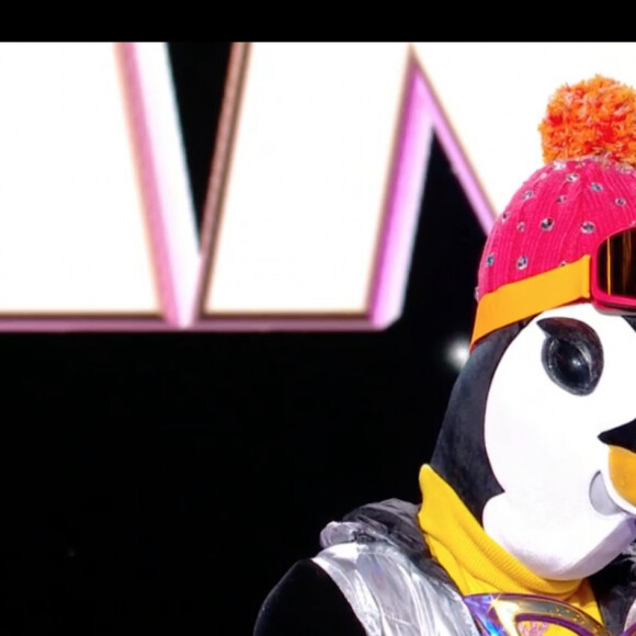 Larusso était le Manchot. Elle remporte la finale de "Mask Singer 2020", le 28 novembre 2020.