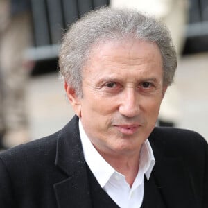 Michel Drucker - Hommage à Guy Bedos en l'église de Saint-Germain-des-Prés à Paris le 4 juin 2020.