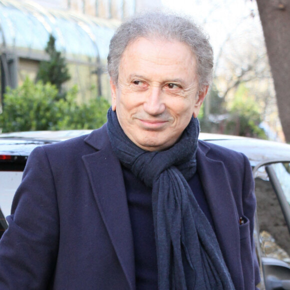 Michel Drucker - Arrivées des people à l'enregistrement de l'émission "Vivement dimanche " à Paris le 19 février 2020.