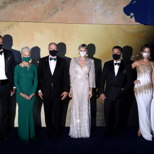 Milutin Gatsby, Helen Mirren, le prince Albert II de Monaco, la princesse Charlène, Andy Garcia, Kate Beckinsale lors du photocall du gala "Monte-Carlo Gala for Planetary Health" organisé par la Fondation Prince Albert II de Monaco le 24 septembre 2020. © Jean-François Ottonello / Nice Matin / Bestimage 