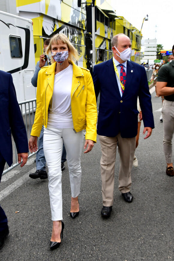 La princesse Charlene de Monaco et le prince Albert II de Monaco durant le 1er jour du Tour de France 2020 à Nice, le 29 août 2020. Un tour de France placé sous des mesures sanitaires strictes en période de COVID-19. © Bruno Bebert / Bestimage 