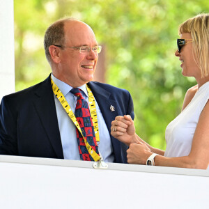 Exclusif - Le prince Albert II de Monaco et la princesse Charlene durant le 1er jour du Tour de France 2020 à Nice, le 29 août 2020. Un tour de France placé sous des mesures sanitaires strictes en période de COVID-19. © Bruno Bebert / Bestimage 