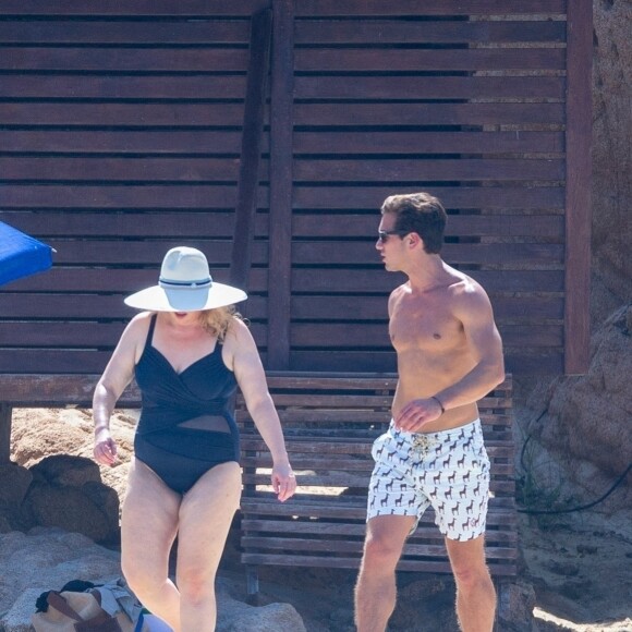 Exclusif - Rebel Wilson et son compagnon Jacob Busch passent des vacances romantiques sous le soleil de Cabo San Lucas au Mexique. Le 12 octobre 2020.