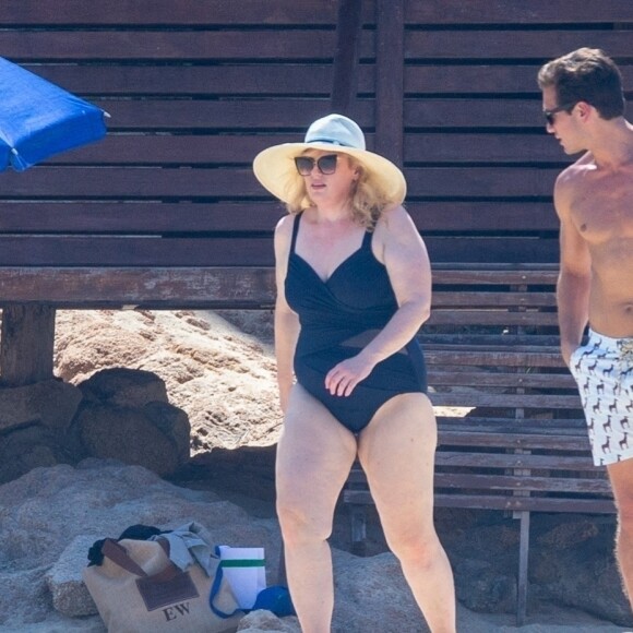 Exclusif - Rebel Wilson et son compagnon Jacob Busch passent des vacances romantiques sous le soleil de Cabo San Lucas au Mexique. Le 12 octobre 2020.