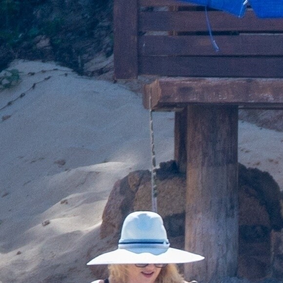 Exclusif - Rebel Wilson et son compagnon Jacob Busch passent des vacances romantiques sous le soleil de Cabo San Lucas au Mexique. Le 12 octobre 2020.