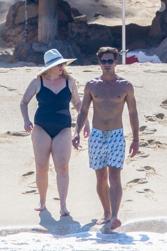 Exclusif - Rebel Wilson et son compagnon Jacob Busch passent des vacances romantiques sous le soleil de Cabo San Lucas au Mexique. Le 12 octobre 2020.