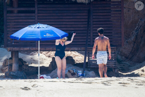 Exclusif - Rebel Wilson et son compagnon Jacob Busch passent des vacances romantiques sous le soleil de Cabo San Lucas au Mexique. Le 12 octobre 2020.