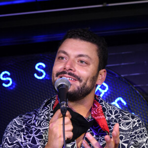 Exclusif - Kev Adams lors de la soirée de lancement du Fridge, le nouveau comedy club de Kev Adams à Paris le 24 septembre 2020. © Rachid Bellak / Bestimage 