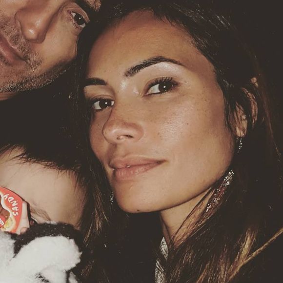 Gregory Basso alias "Greg le millionnaire" est amoureux de sa belle Ornella, avec qui il a eu deux garçons.