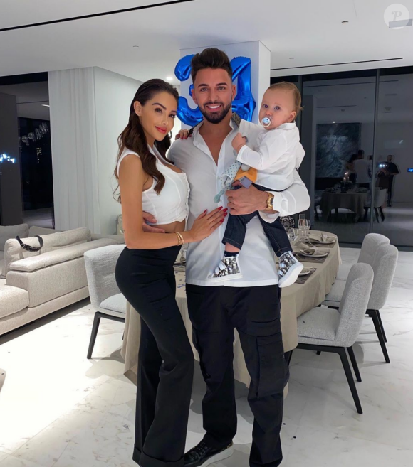 Nabilla et Thomas Vergara avec leur fils Milann (1 an) sur Instagram