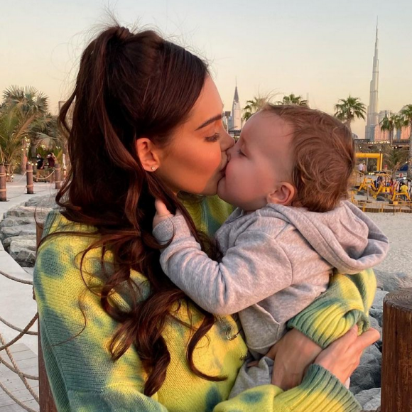 Nabilla avec son fils Milann (1 an) sur Instagram