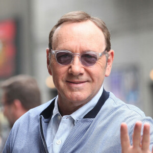 Info - Kevin Spacey fait son coming out en même temps qu'il s'excuse d'un harcèlement sexuel sur un adolescent - Kevin Spacey arrive à l'émission The Late Show à New York, le 23 mai 2017