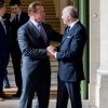 Arnold Schwarzenegger rencontre Laurent Fabius, président du Conseil Constitutionnel, au Conseil Constitutionnel à Paris le 28 avril 2017. © Cyril Moreau / Bestimage