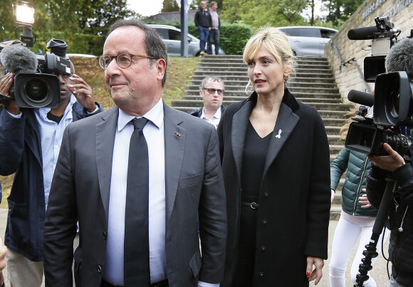 François Hollande et sa compagne Julie Gayet au musée du président Jacques Chirac de Sarran en Corrèze le 5 octobre 2019. © Patrick Bernard/Bestimage 