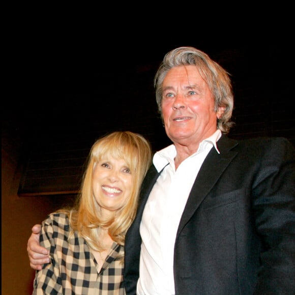 Mireille Darc et première de leur pièce "Sur la route de Madison" au théâtre Marigny en 2007. © Guillaume Gaffiot/Bestimage